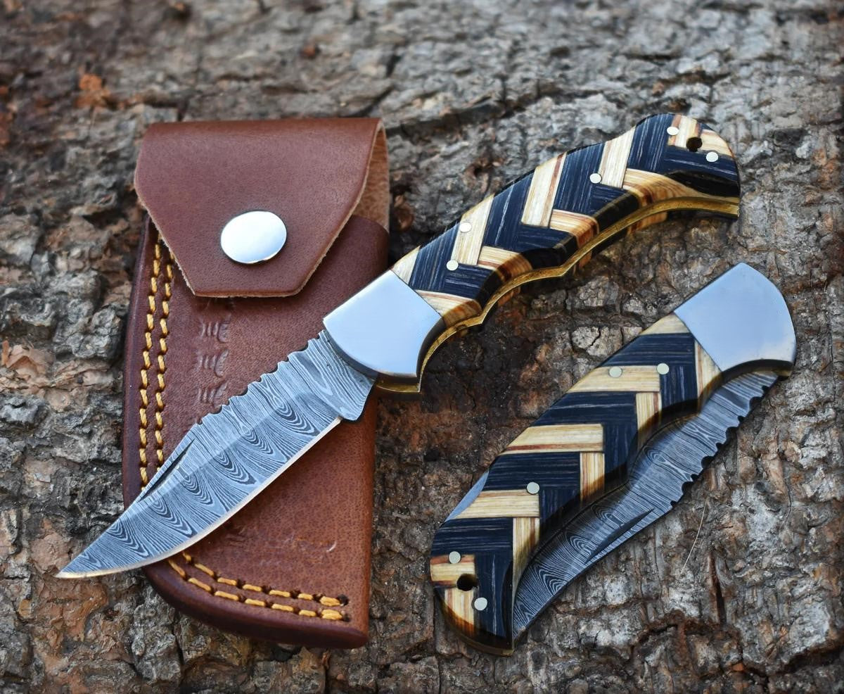 Handmade Damascus Steel Hunting Folding Knife Wood Steel Bolster Handle