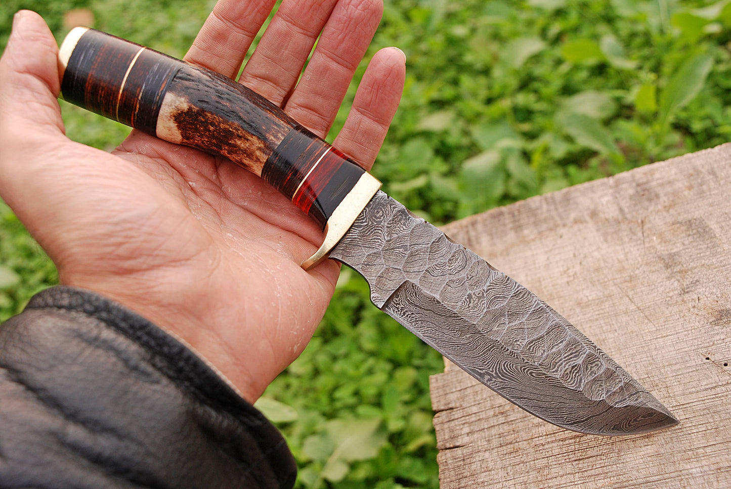 Handmade Forged Damascus Steel Kitchen Utility Knife Outdoor Camping with Deer Stag Antler Handle and Leather Sheath