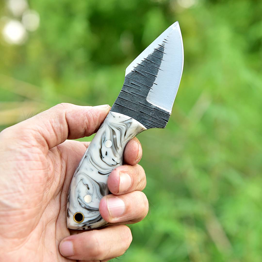 Handmade Carbon Steel Mini Skinner Knife Full Tang - Resin Handle with Leather Sheath
