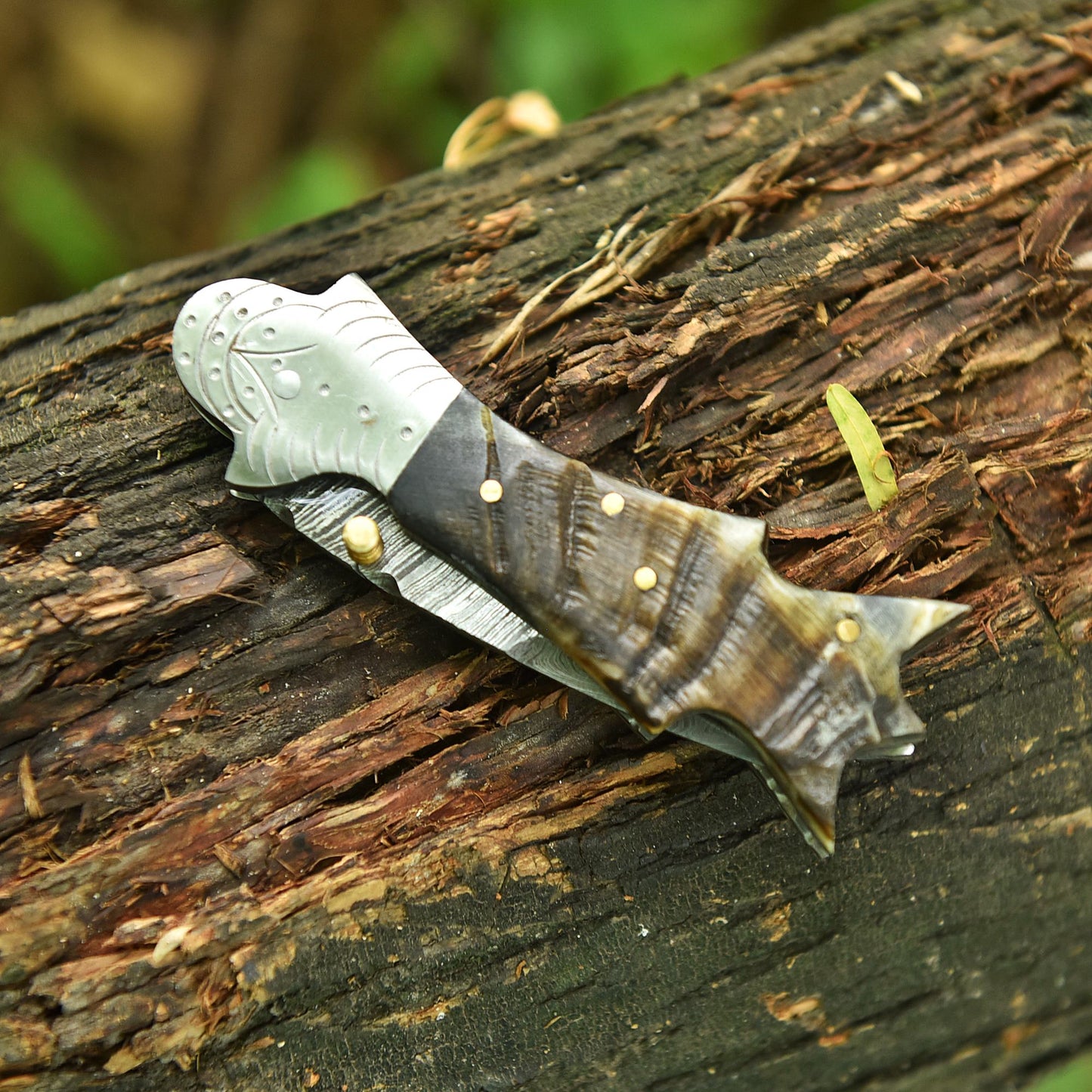 Premium Handmade Damascus Folding Blade Pocket Knife Ram Horn Handle