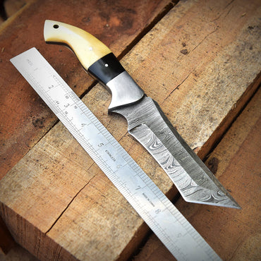 Outdoor Hunting Handmade Damascus Steel Blade Skinning Knife With Sheath