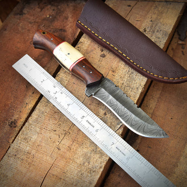 Handmade Damascus Steel Fixed Blade Bushcraft Skinner Knife With Sheath
