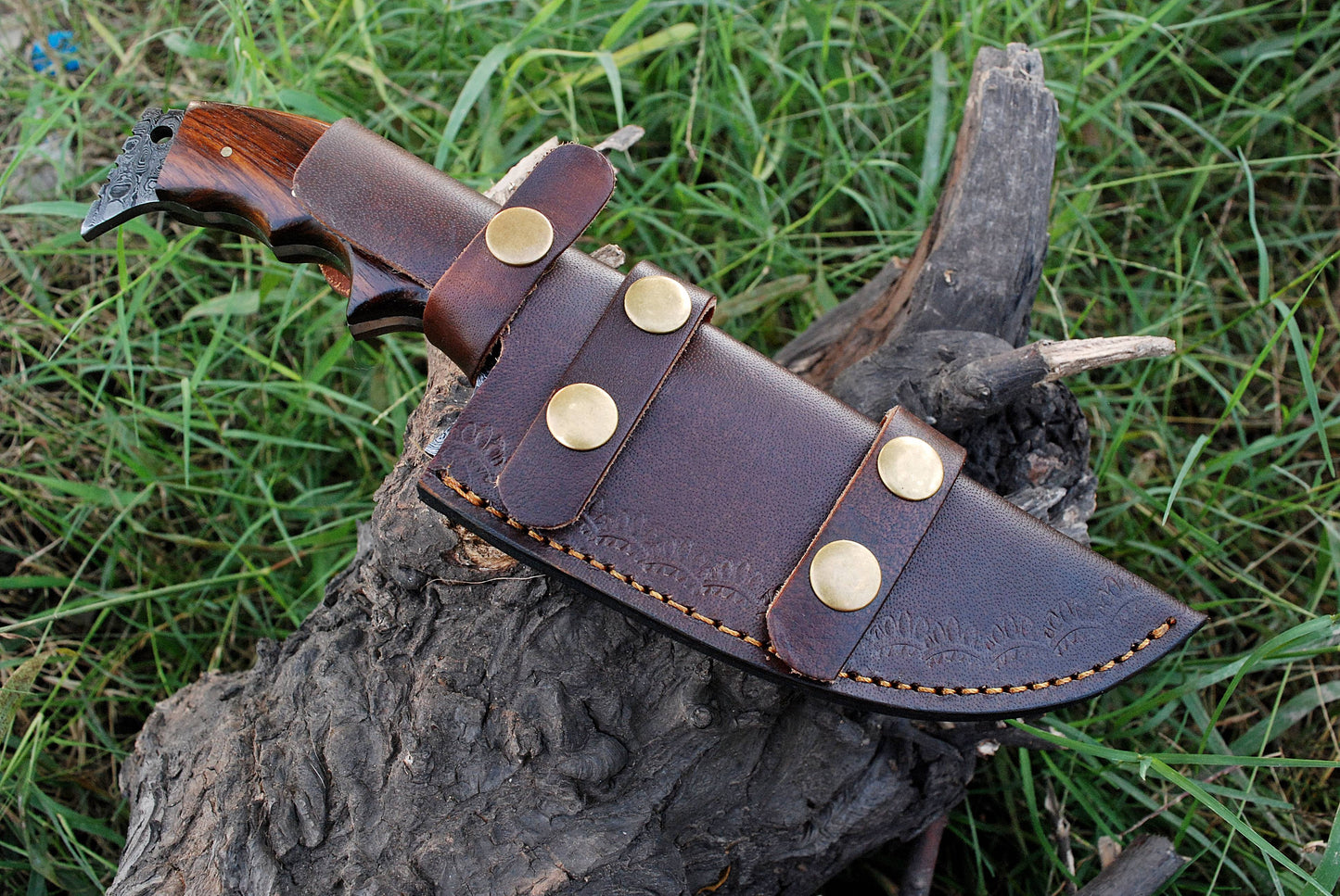 Hand-Forged Damascus Steel Tracker Knife - Premium Quality for Hunting & Camping X-237