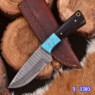 Outdoor Handmade Damascus Steel Tactical Skinner Knife Resin Handle