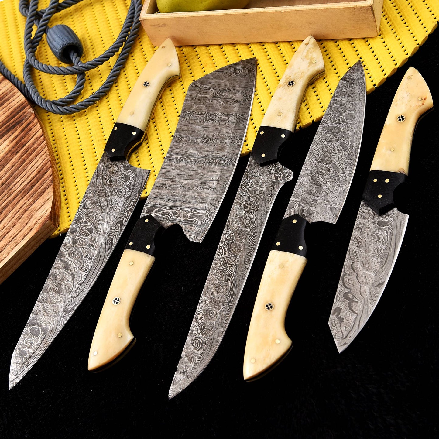 Masterfully Crafted Damascus Steel Chef's Knife Superior Quality for Professional Kitchen Knives X-221