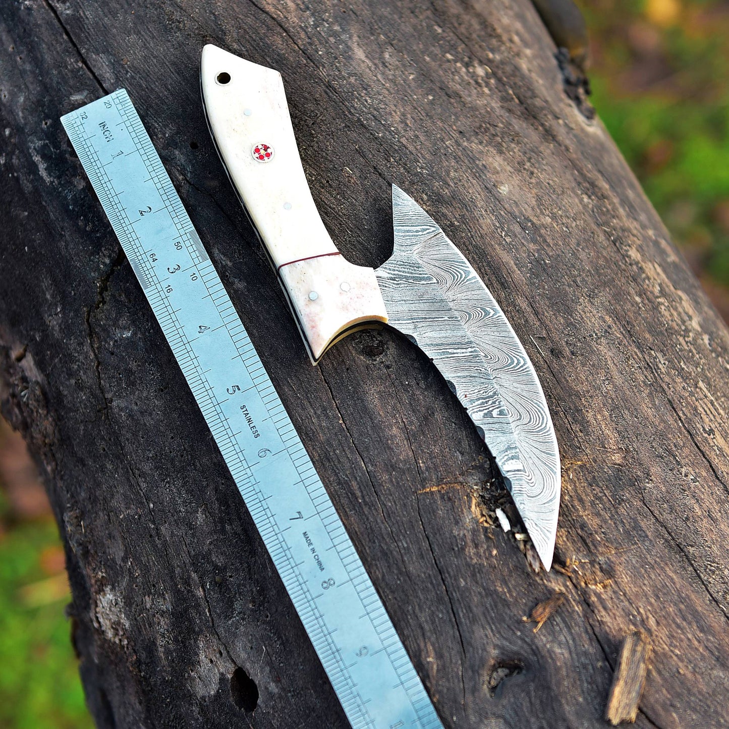 Alaskan Ulu Knife - Authentic Damascus Arctic Cutting Tool with Rich Heritage Bone Handle x-747