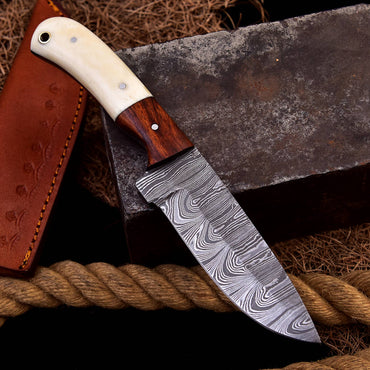 Custom Made Damascus Hunting Knife - Hand Forged Damascus Steel Sharp Blade x-243