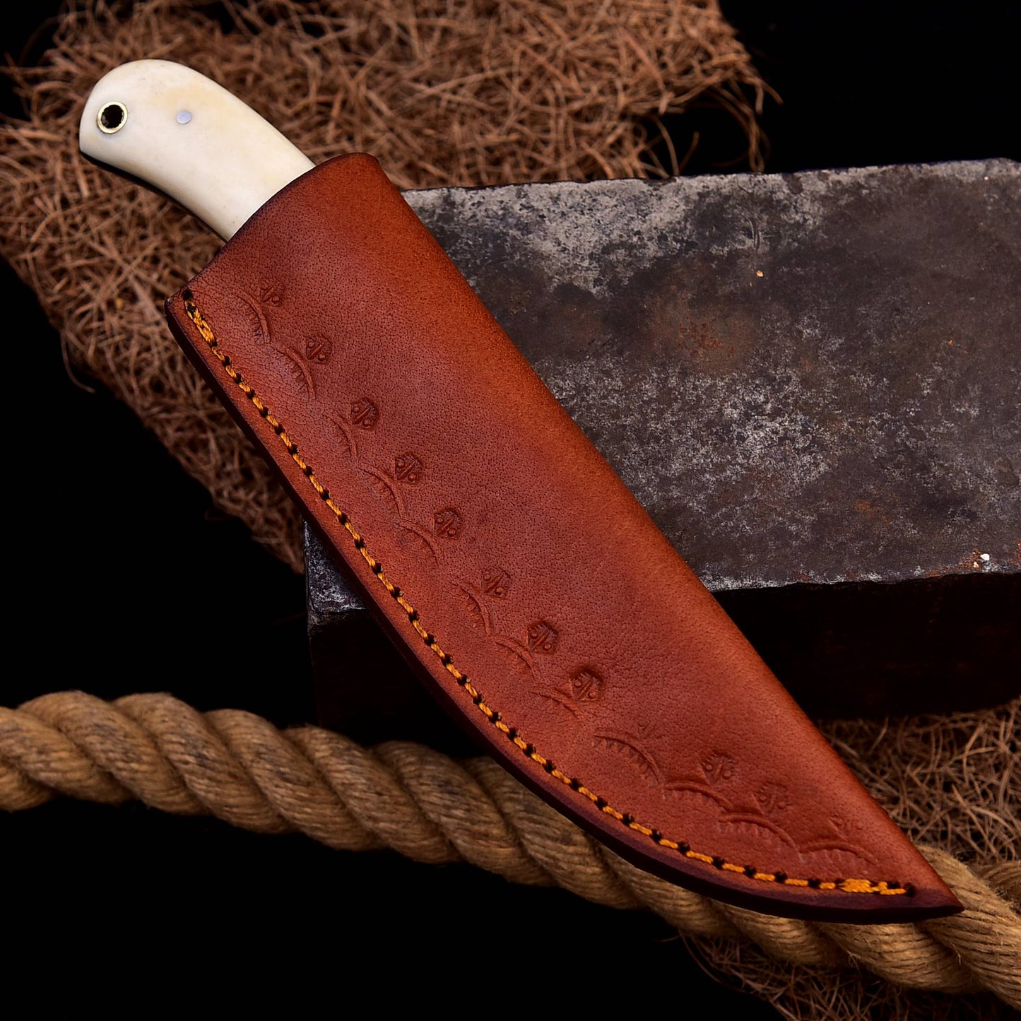 Custom Made Damascus Hunting Knife - Hand Forged Damascus Steel Sharp Blade x-243