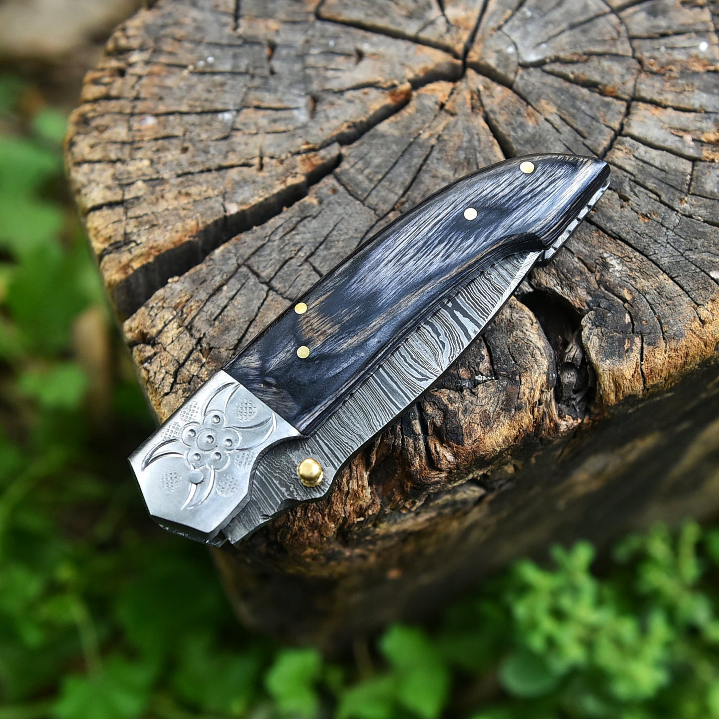 Luxury Handmade Damascus Steel Folding Knife Outdoor Adventure Tool