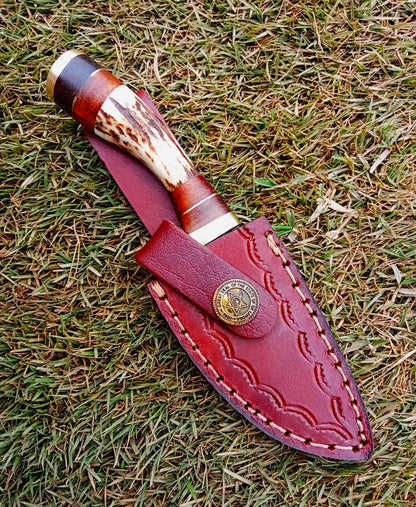 Custom Handmade Damascus Steel Blade Camping Skinner Knife Stage Handle