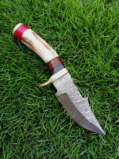 Handmade Damascus Steel Skinner Outdoor Camping Adventure Knife