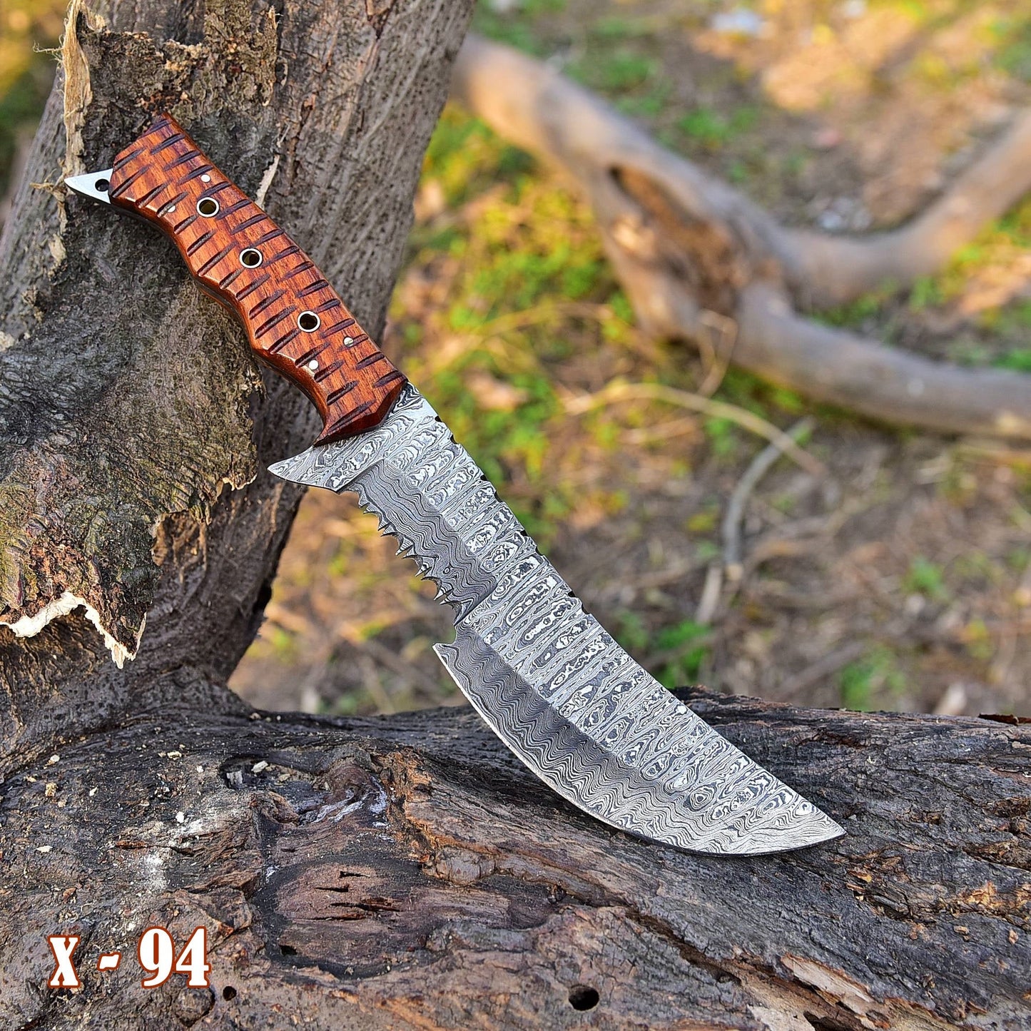 Best Tactical Knife Forged Damascus Steel Hunting Tracker Knife Full Tang with Sheath x-94