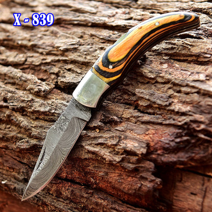 Hand Made Damascus Steel Hunting Folding Knife Camping Pocket Knife
