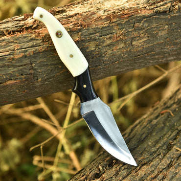 Hand Forged Full Tang Skinner Knife Resin Handle D2 Steel