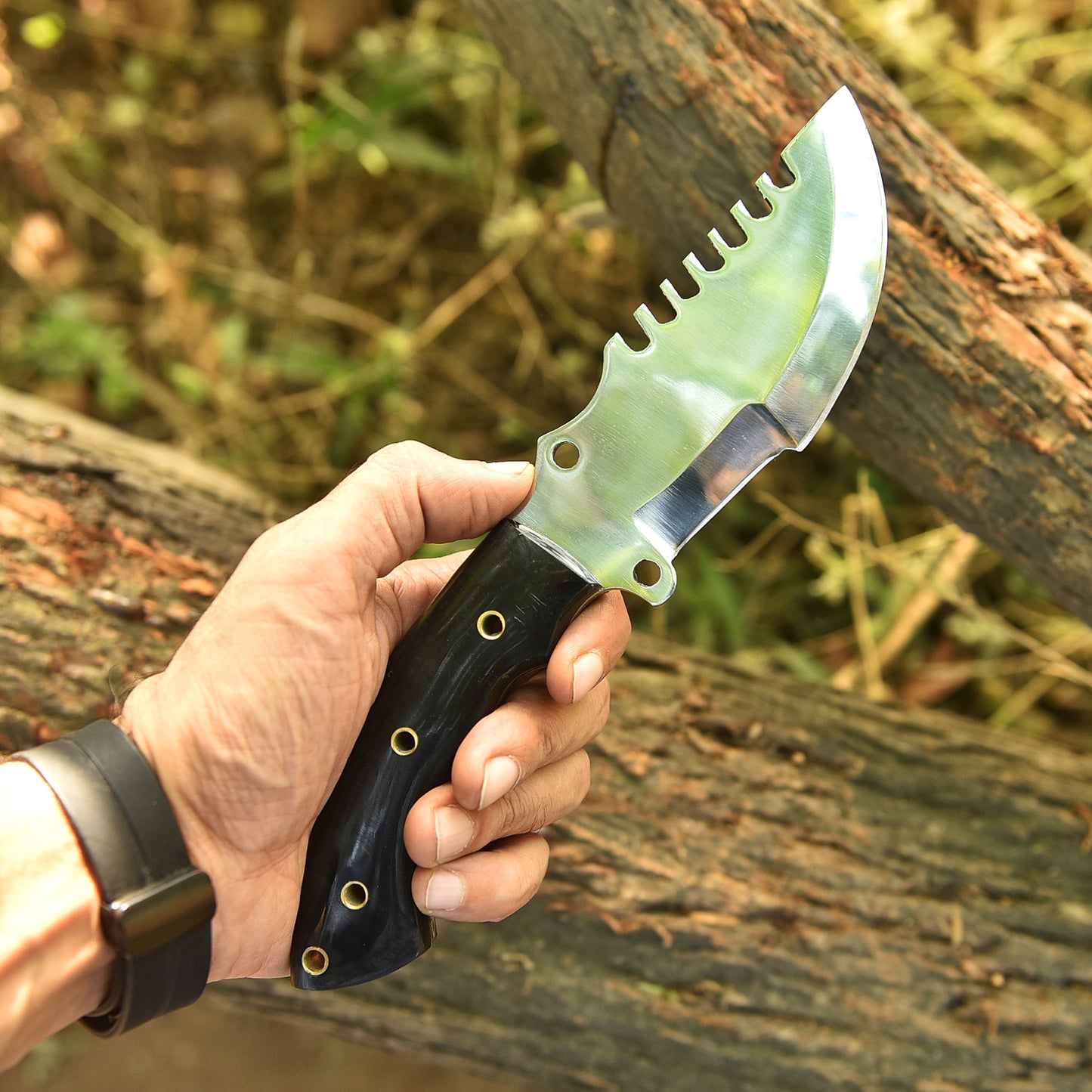 Handmade D2 Steel Hunting Tracker Knife Full Tang Fix Blade - Resin Handle