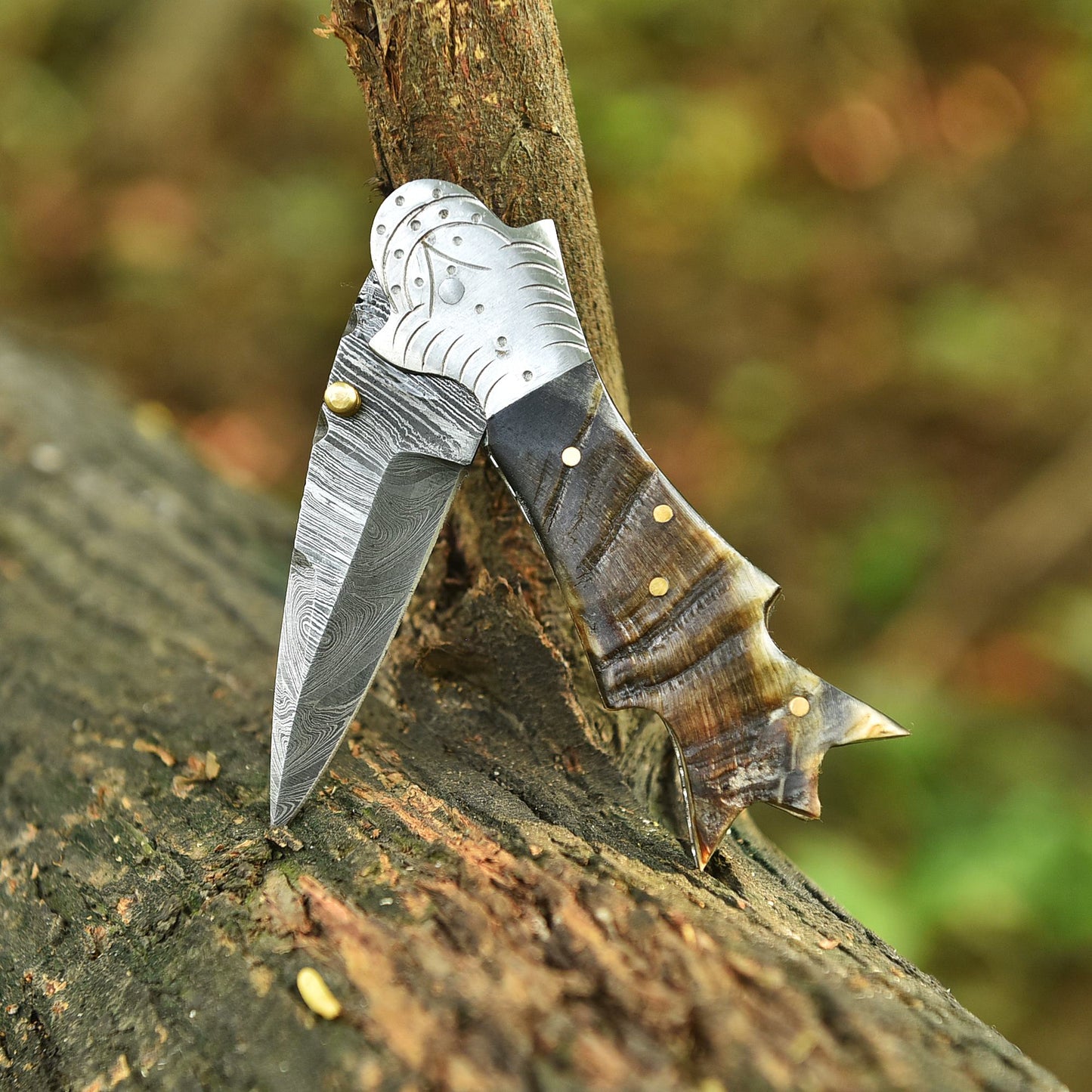 Premium Handmade Damascus Folding Blade Pocket Knife Ram Horn Handle