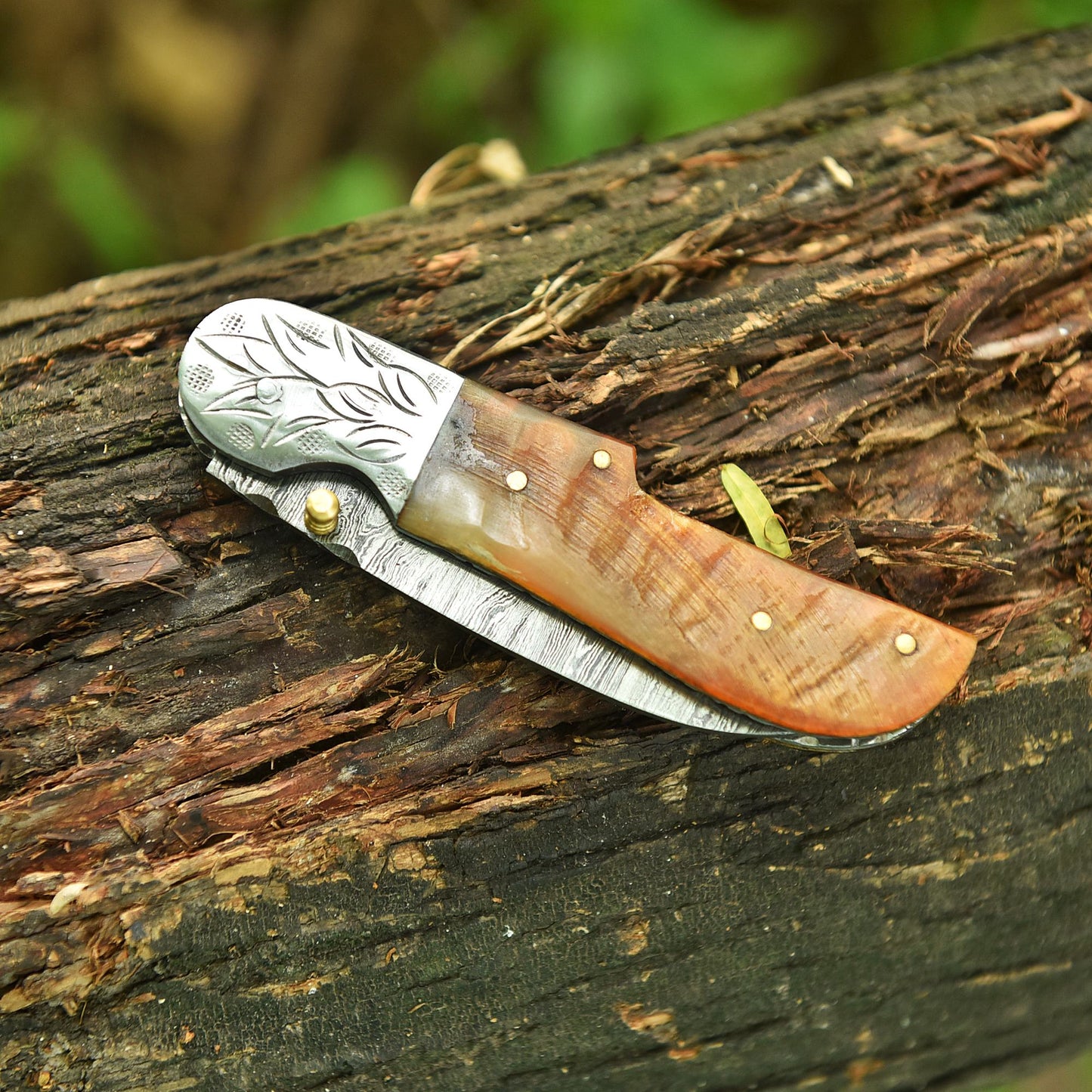 Handmade Damascus Pocket Folding Blade Camping Knife Ram Horn Handle