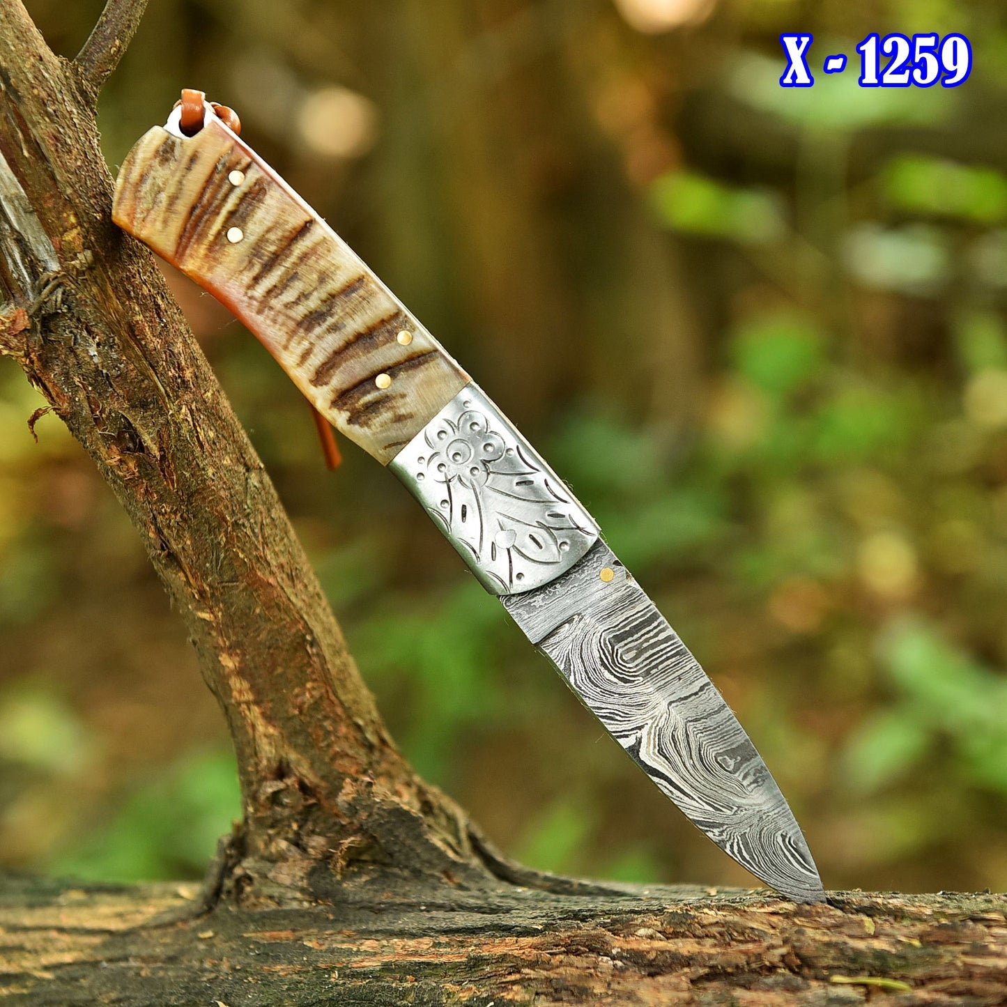 Luxury Handmade Folding Pocket Knife Damascus Blade Ram Horn Handle