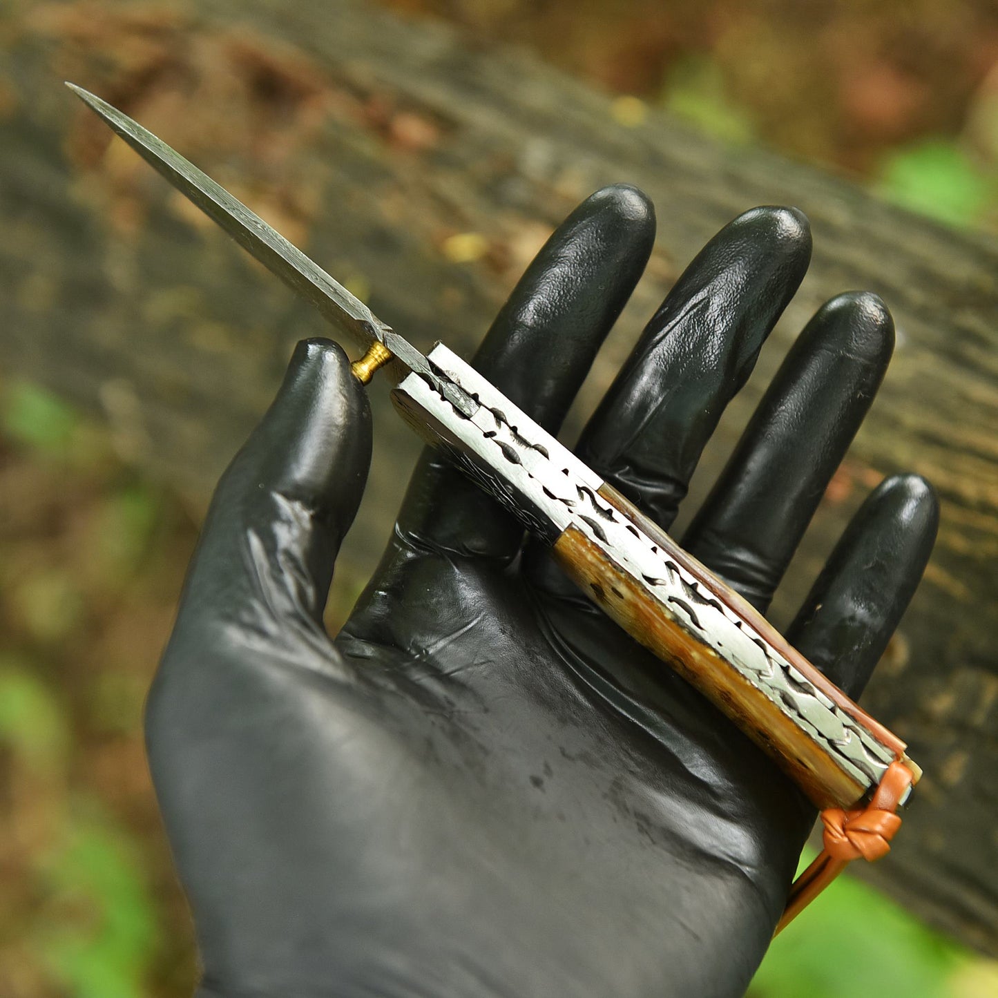 Luxury Handmade Folding Pocket Knife Damascus Blade Ram Horn Handle