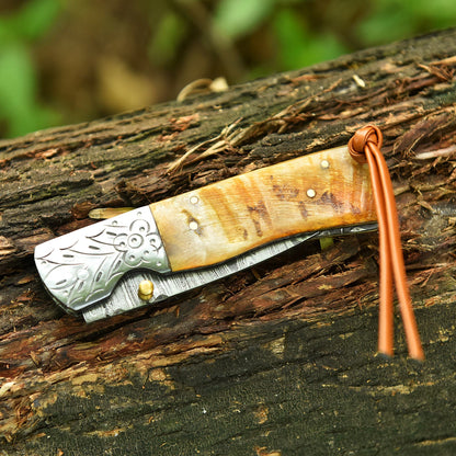 Luxury Handmade Folding Pocket Knife Damascus Blade Ram Horn Handle