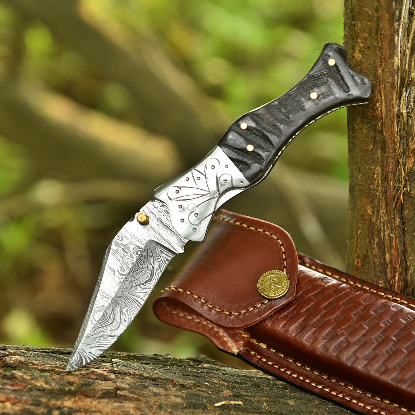 Damascus Steel Folding Blade EDC Pocket Hunting Knife Ram Horn Handle