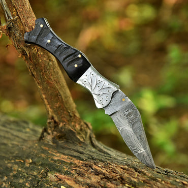 Damascus Steel Folding Blade EDC Pocket Hunting Knife Ram Horn Handle