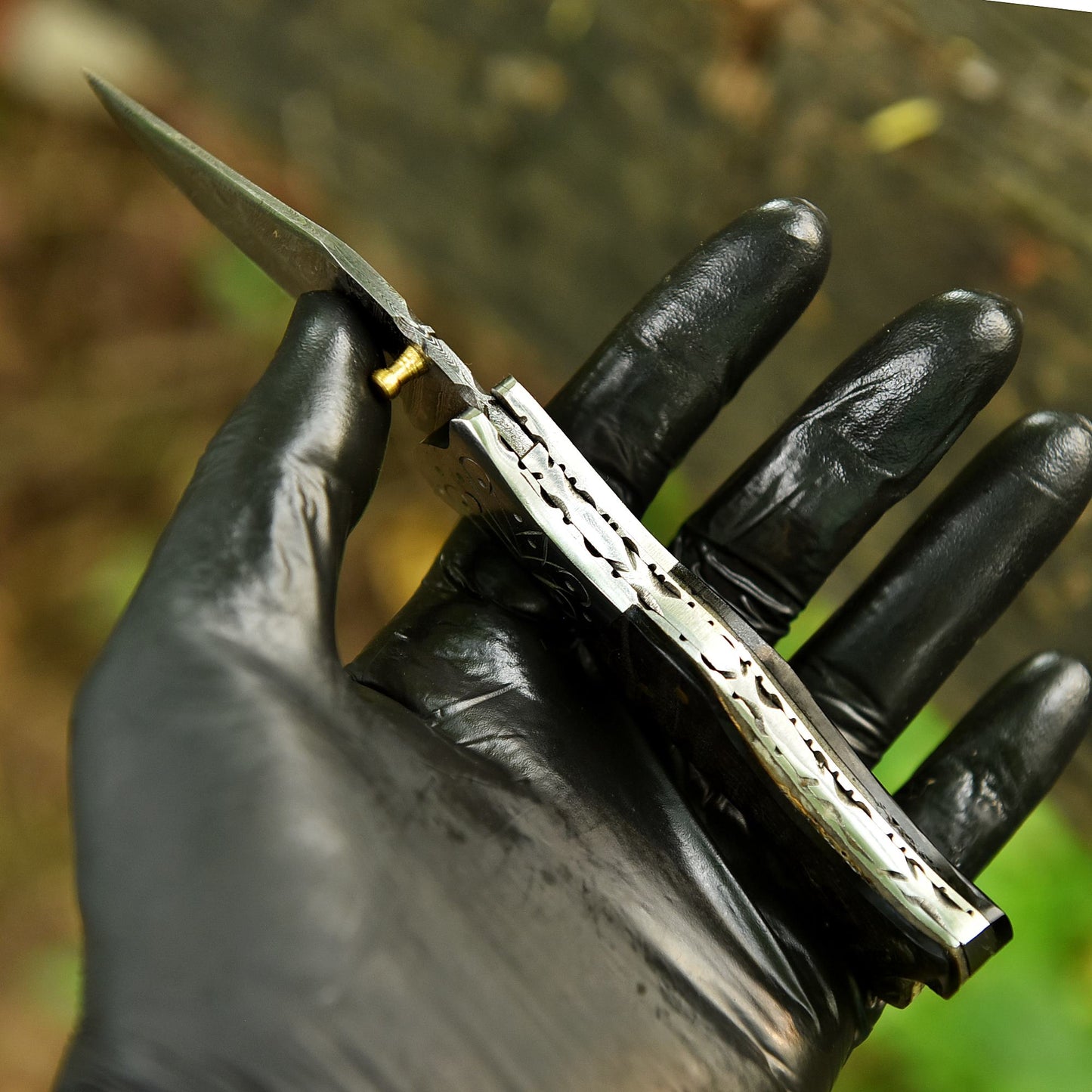 Damascus Steel Folding Blade EDC Pocket Hunting Knife Ram Horn Handle