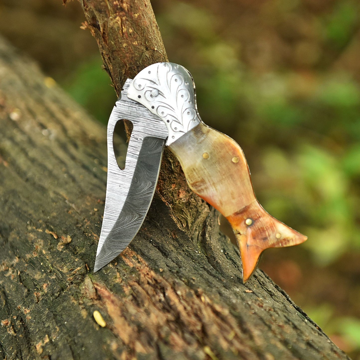 Elite Handmade EDC Folding Knife Damascus Blade Ram Horn Handle