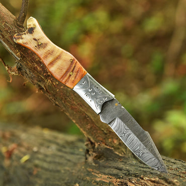 Handmade Damascus Pocket Knife Folding Blade Camping  Knife Ram Horn Handle