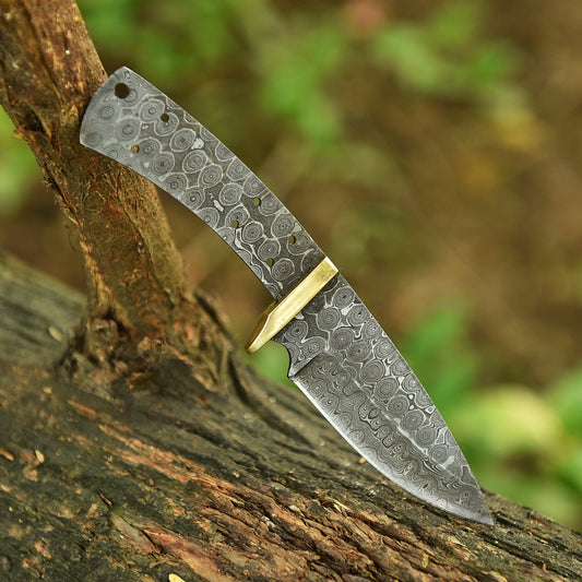 Handcrafted Damascus Steel Fixed Blade Blank Blade Knife Brass Guard