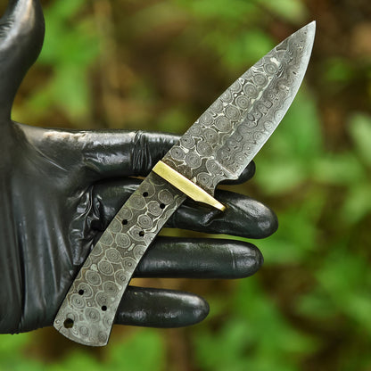 Handcrafted Damascus Steel Fixed Blade Blank Blade Knife Brass Guard
