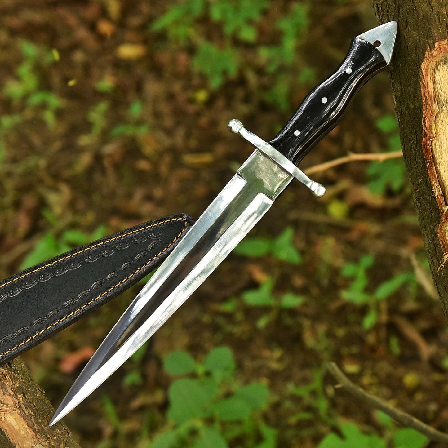 Camping Handcrafted Double Edge High Polish Carbon Steel Blade Dagger Knife