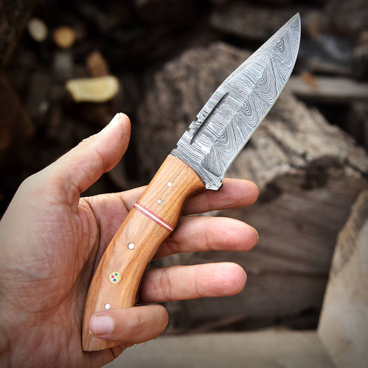 Handmade Damascus Steel Outdoor Hunting Skinner Knife Wood Handle