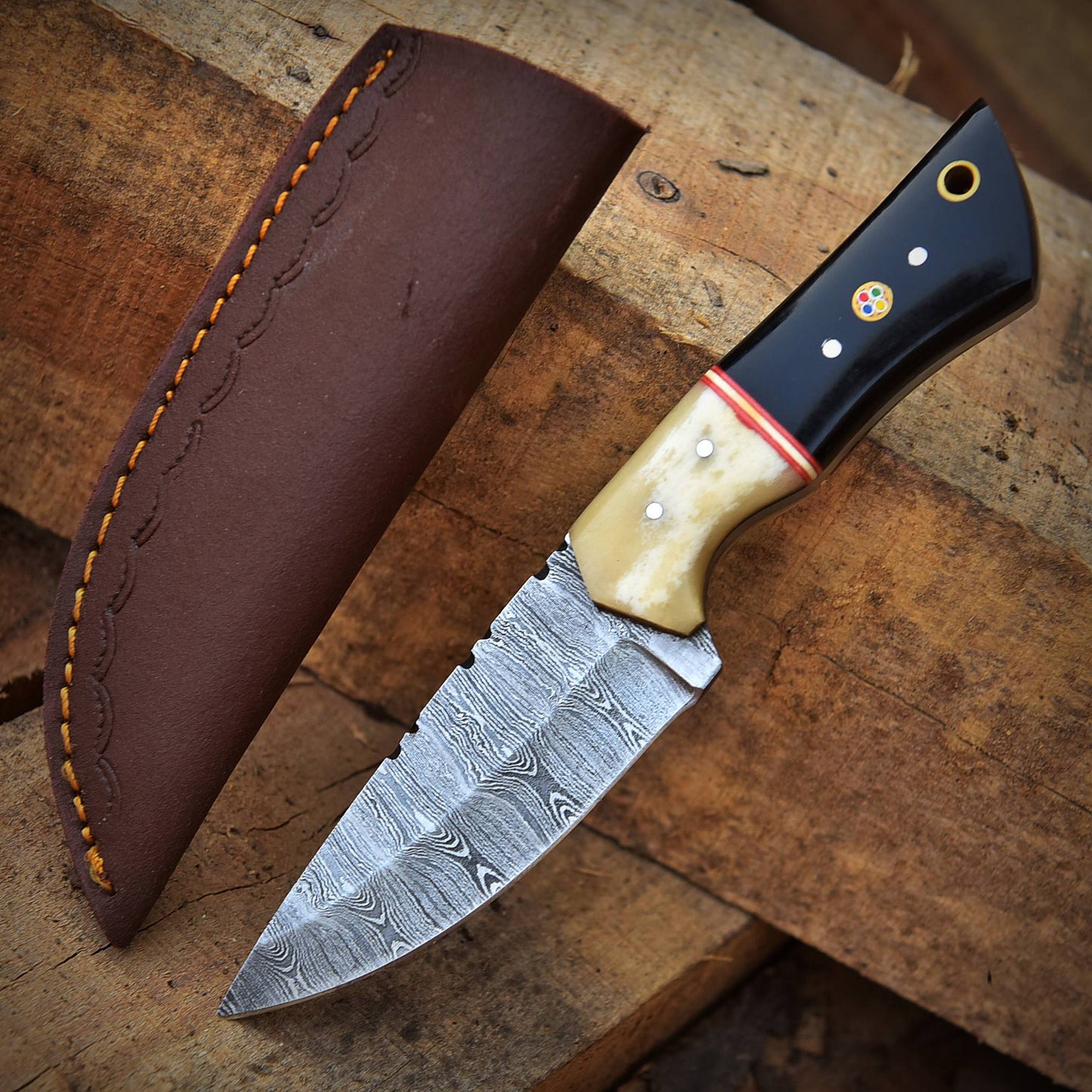 Custom Handmade Damascus Steel Blade Outdoor Hunting Skinner Knife