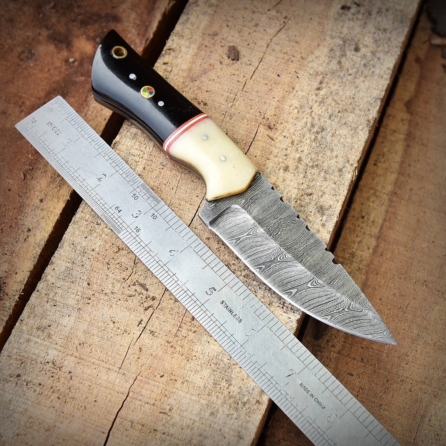 Custom Handmade Damascus Steel Blade Outdoor Hunting Skinner Knife