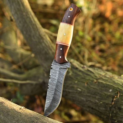 Handmade Damascus Steel Fixed Blade Bushcraft  Skinner Knife With Sheath