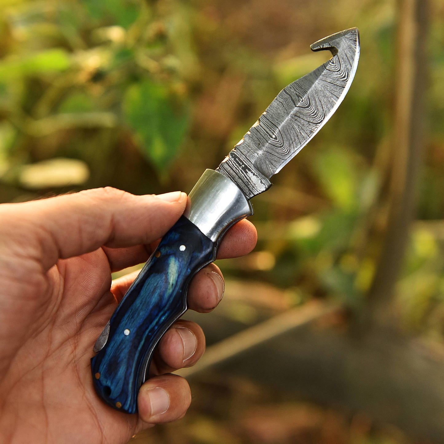 Hand Forged Damascus Steel Gut Hook Folding Blade Back Lock Pocket Knife