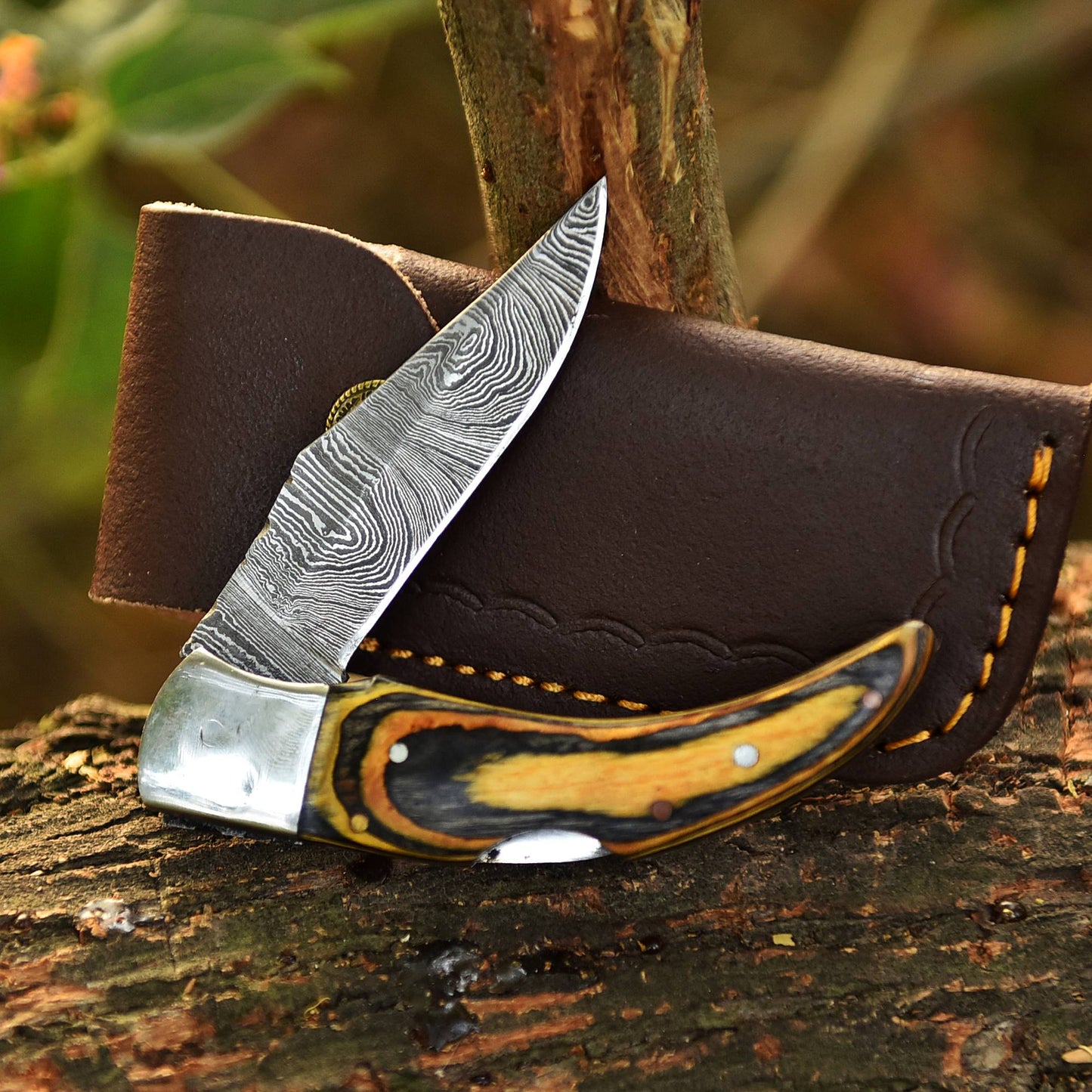 Hand Made Damascus Steel Hunting Folding Knife Camping Pocket Knife