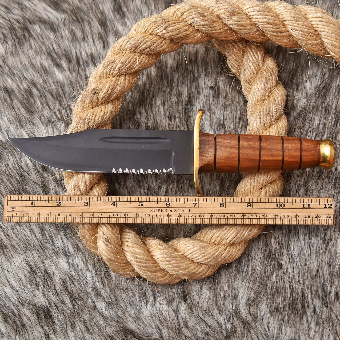 Outdoor Carbon Steel Fixed Blade Hunting Knife Wood Brass Guard Handle