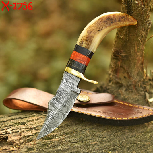 Hand Forged Damascus Steel Fixes Blade Outdoor Skinner Knife Stage Handle
