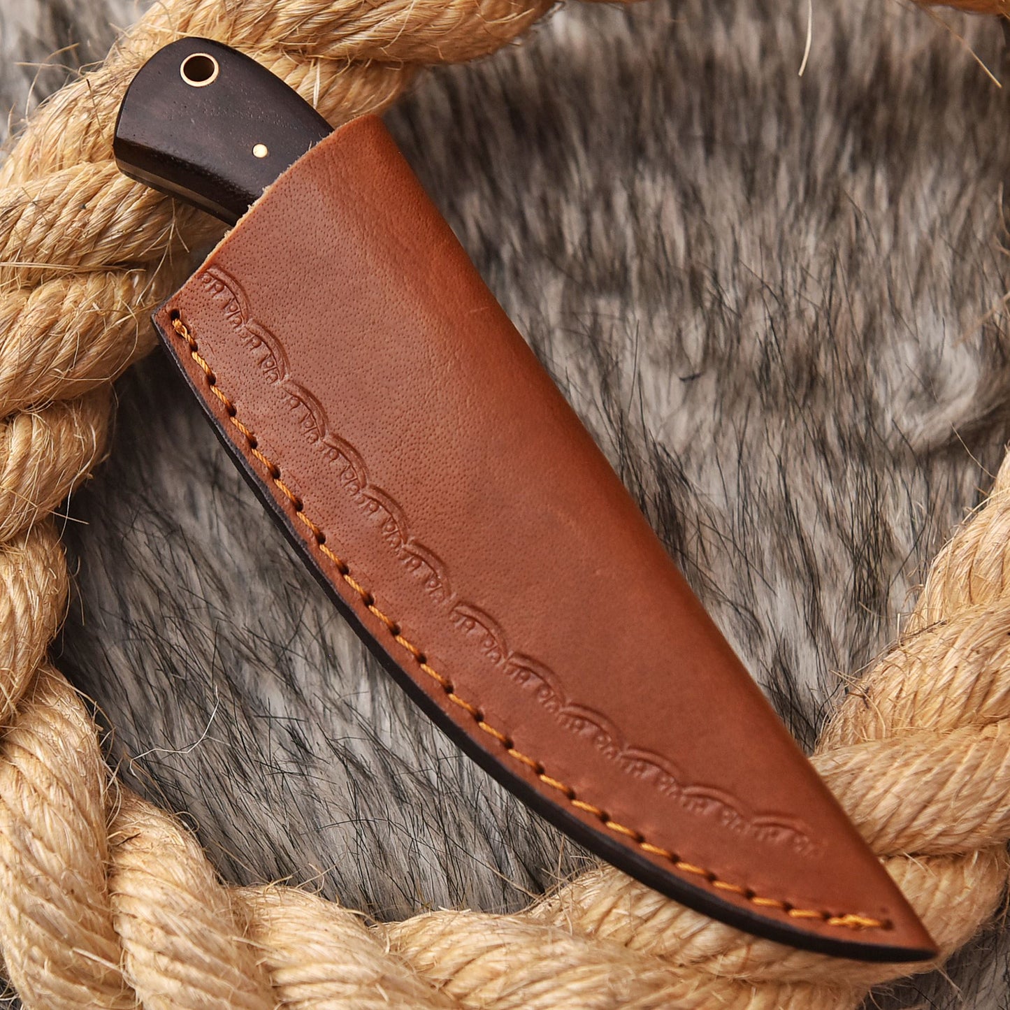 6" Handmade Forged Damascus Steel Full Tang Skinner Knife Wood Handle