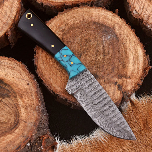 Outdoor Handmade Damascus Steel Tactical Skinner Knife Resin Handle