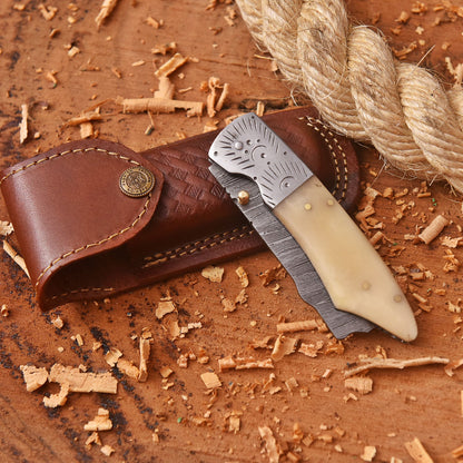 Handmade Damascus Steel Hunting Folding Blade Pocket Knife With Sheath