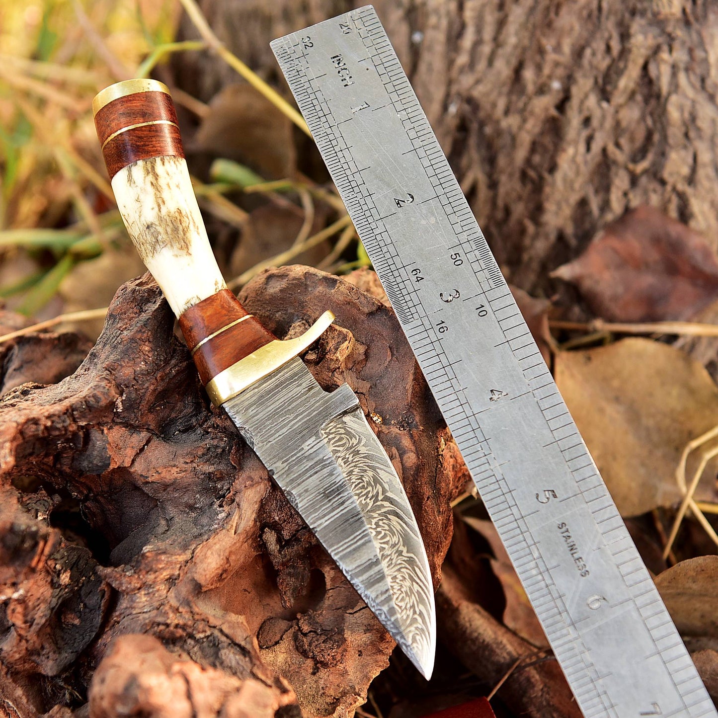 Custom Handmade Damascus Steel Blade Camping Skinner Knife Stage Handle