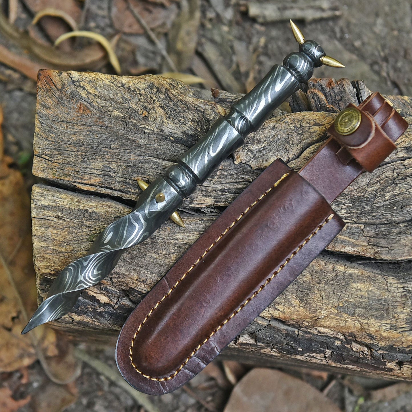Handcrafted Collector’s Damascus Steel Twist Blade Dagger