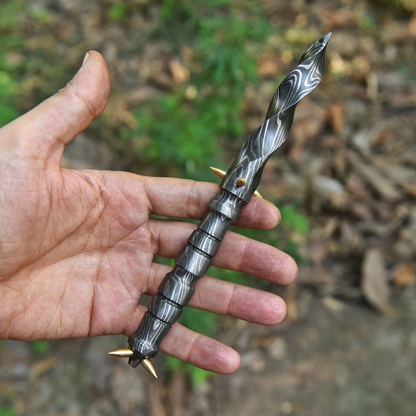 Handmade Premium Damascus Steel Spiral Twist Fixed Blade Dagger