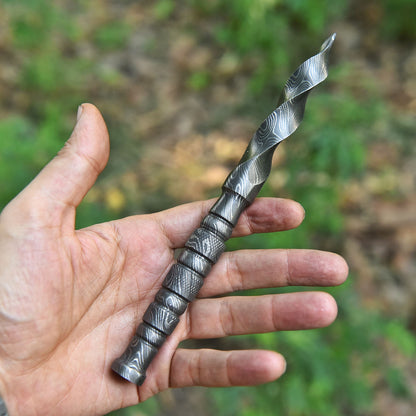 Hand Forged Outdoor Camping Adventure Damascus Twist Blade Dagger