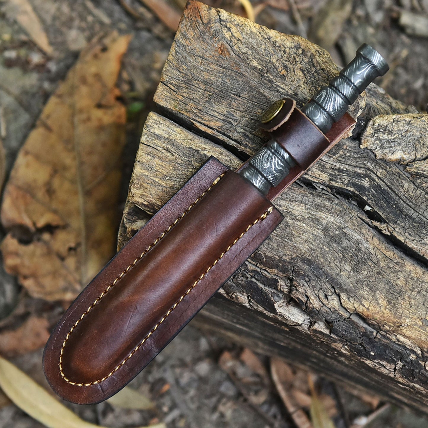 Hand Forged Outdoor Camping Adventure Damascus Twist Blade Dagger