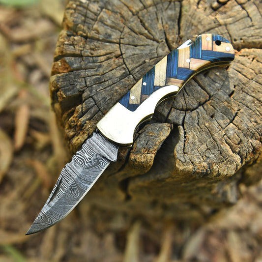 Artisan Crafted Damascus Steel Folding Blade Pocket Knife Collector’s Choice