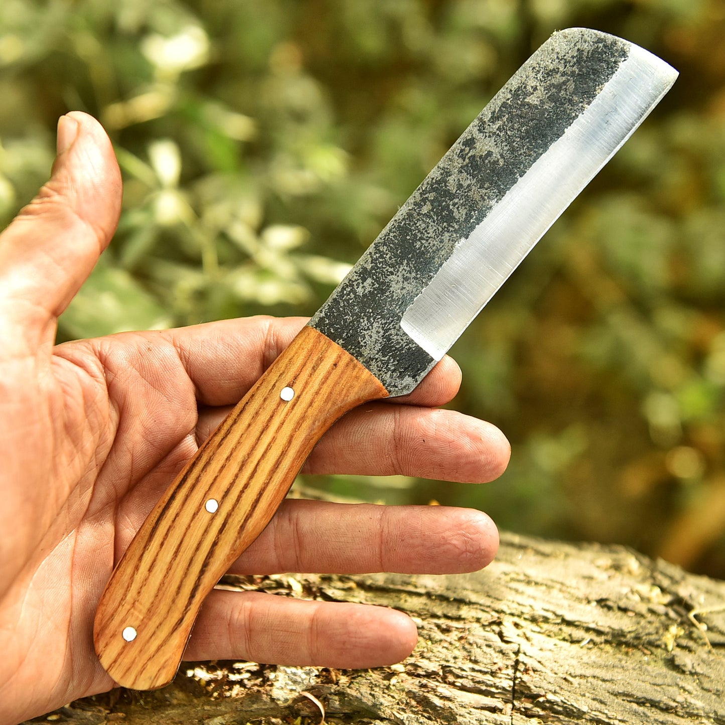 Outdoor Camping Skinning Knife Hand Forged Carbon Steel Blade Skinner Knife